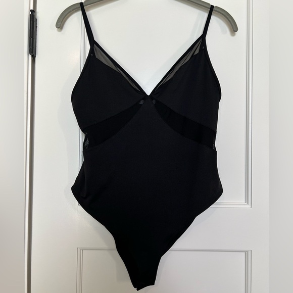 Zara Stretch Cut Out Bodysuit (Large) - Picture 5 of 5